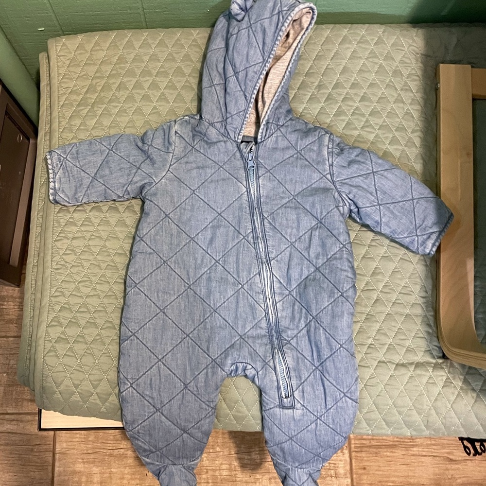 GAP quilted once piece
